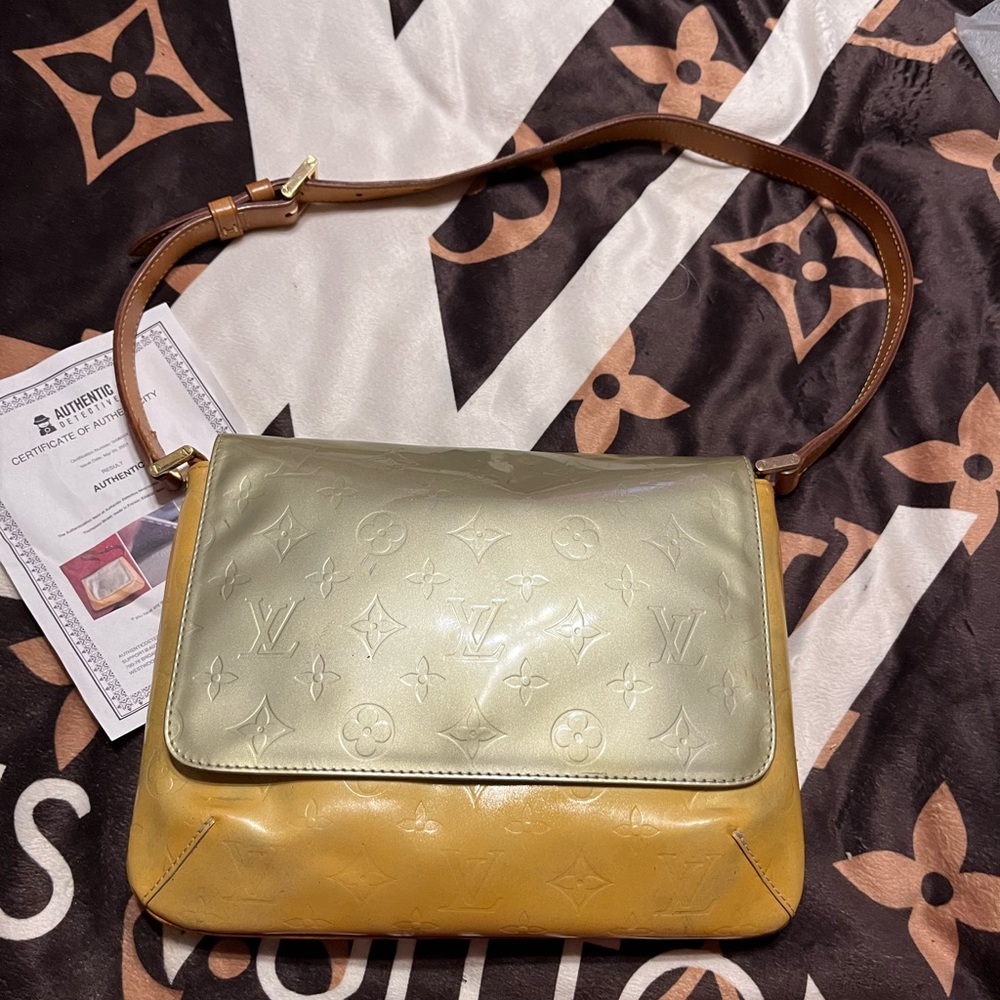 Louis Vuitton Vintage 2000 2-tone Vernis Thompson Shoulder Bag COA*